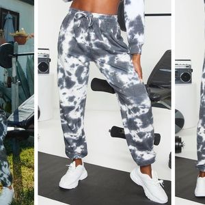 brand new prettylittlething tie dye joggers size US 4